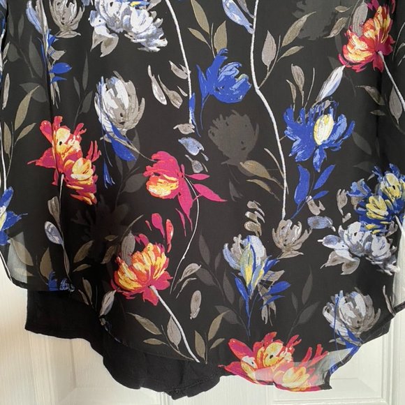 Apt 9 - Black floral blouse w/ asymmetrical hem - Picture 2 of 6